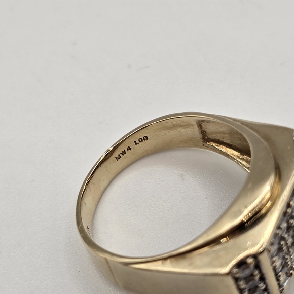 10 K Gold Signet Men's Ring  Size 12 W Diamond 6.9 Grams GTR - Picture 12 of 16